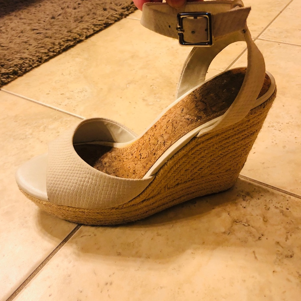 Cream Wedge **Excellent Condition**